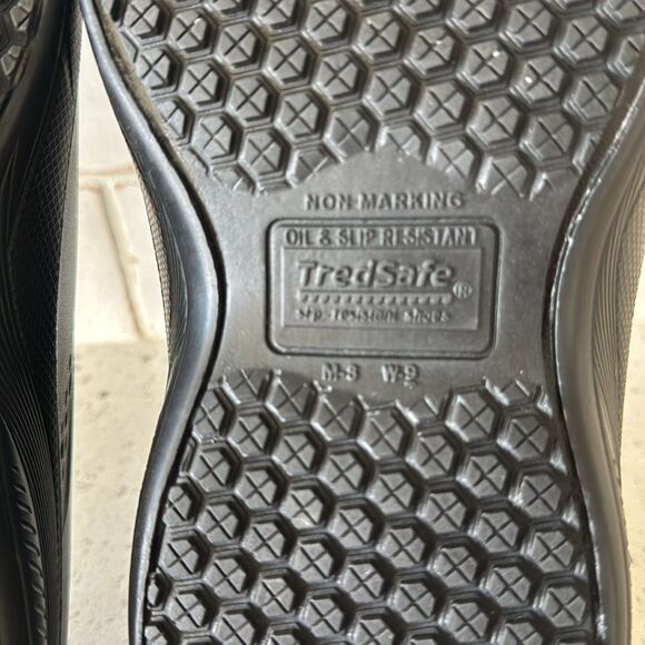 TredSafe Black Unisex Clogs Slip Resistant Size M8/W9 Non-Marking Slip-On Shoes - Picture 7 of 8